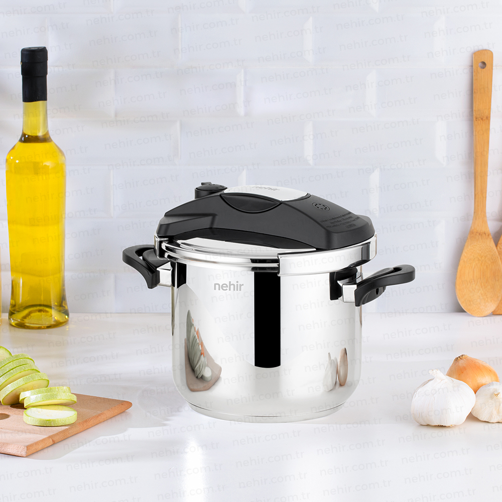 SILVER MATIC MIDDLE SIZE PRESSURE COOKER - 5 LT.